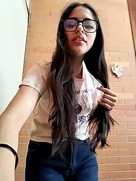 Goddesscut333 online show from 6, 11, 2025