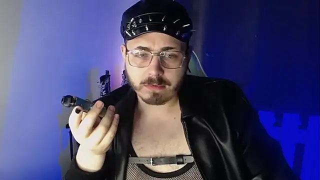 Snapshot of FabianKinky chatting on 8, 10, 2025 FabianKinky online show from 8, 10, 2025