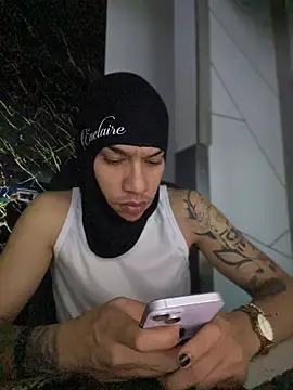 AlphaMasterXxx online show from 11, 11, 2025