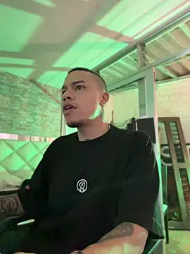 AlphaMasterXxx online show from 15, 4, 2026