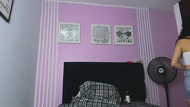 Snapshot of Horny_firecouple chatting on 10, 9, 2025 Horny firecouple online show from 10, 9, 2025