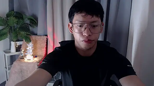 Snapshot of pinkcock_froi2305 chatting on 4, 11, 2025 pinkcock froi2305 online show from 4, 11, 2025