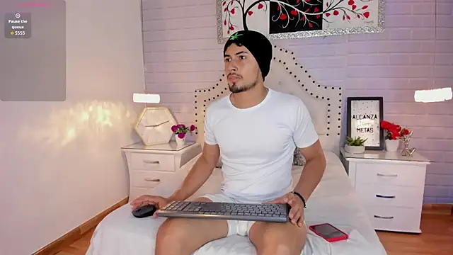 Valentiinoss online show from 5, 1, 2026