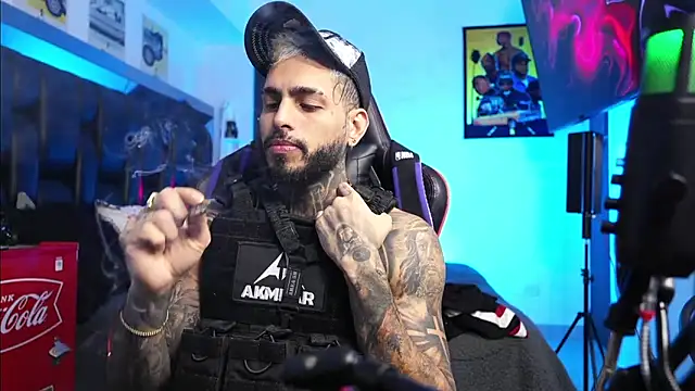 logan hugh8 online show from 21, 2, 2026