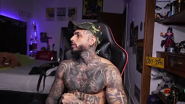 logan hugh8 online show from 15, 4, 2026