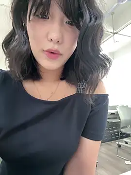 luluya1314 online show from 24, 4, 2026