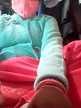 NEHAHOT143 online show from 17, 12, 2025