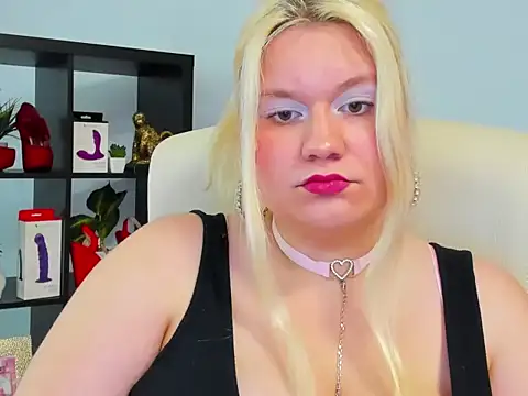 Snapshot of samantha_darling chatting on 27, 5, 2026 samantha darling online show from 27, 5, 2026
