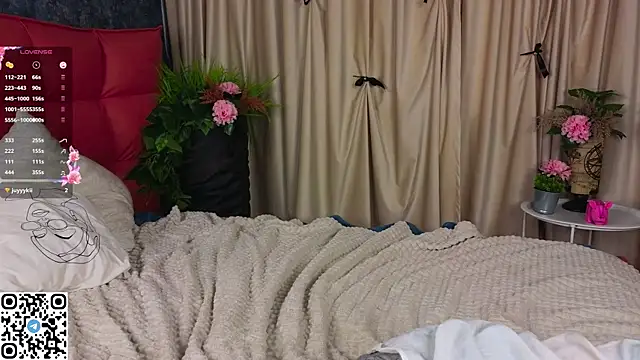 NyxaThorn online show from 9, 9, 2025