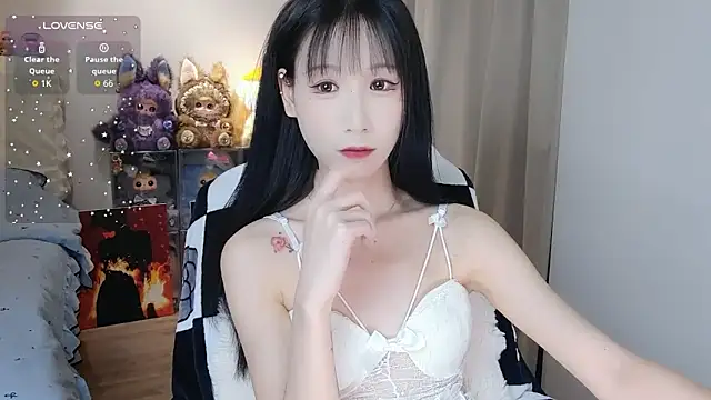 Snapshot of M-OTT_ chatting on 4, 5, 2026 M-OTT online show from 4, 5, 2026