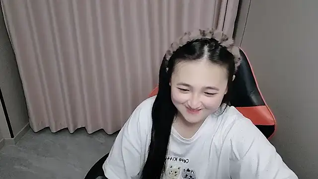 Snapshot of xxz98 chatting on 8, 5, 2026 xxz98 online show from 8, 5, 2026