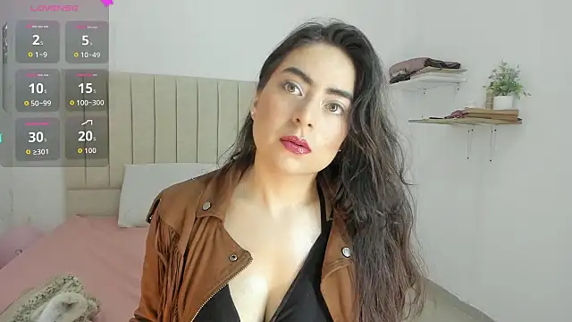 sashaa petit online show from 20, 9, 2025