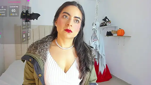 sashaa petit online show from 22, 10, 2025