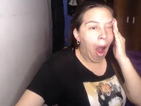 Snapshot of cloequeen15 chatting on 28, 2, 2026 cloequeen15 online show from 28, 2, 2026