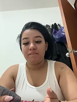 Aliciawhitee online show from 15, 10, 2025