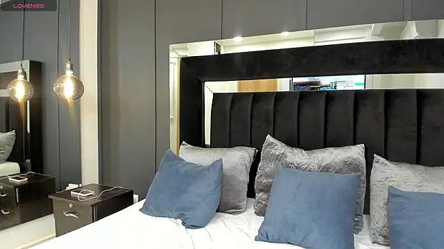 hannah miltonn online show from 18, 12, 2025