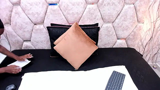 EXOTIC EBONY  online show from 4, 11, 2025