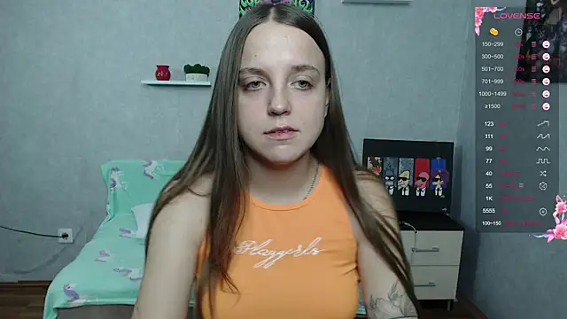 Snapshot of Violetwin chatting on 8, 9, 2025 Violetwin online show from 8, 9, 2025