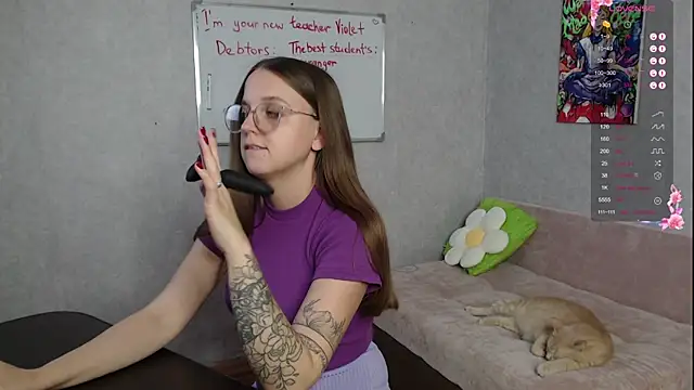 Snapshot of Violetwin chatting on 9, 10, 2025 Violetwin online show from 9, 10, 2025