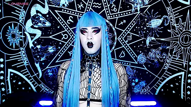 naomi satan online show from 10, 9, 2025