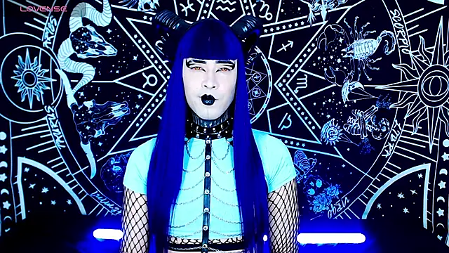 naomi satan online show from 23, 9, 2025