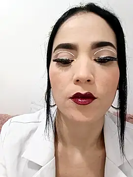 Snapshot of jamila_zair chatting on 21, 11, 2025 jamila zair online show from 21, 11, 2025