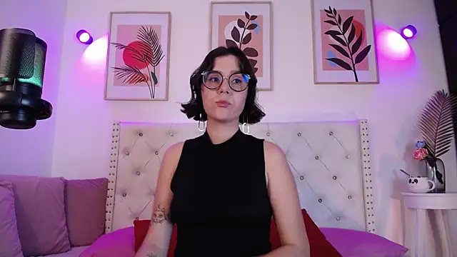 Snapshot of barbyehot chatting on 6, 11, 2025 barbyehot online show from 6, 11, 2025