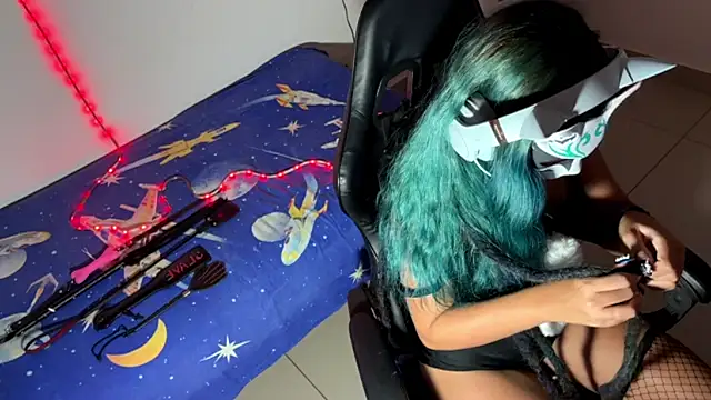 Snapshot of bluesubmissive chatting on 1, 11, 2025 bluesubmissive online show from 1, 11, 2025