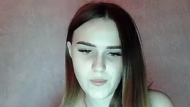 SweetLoraa online show from 5, 12, 2025