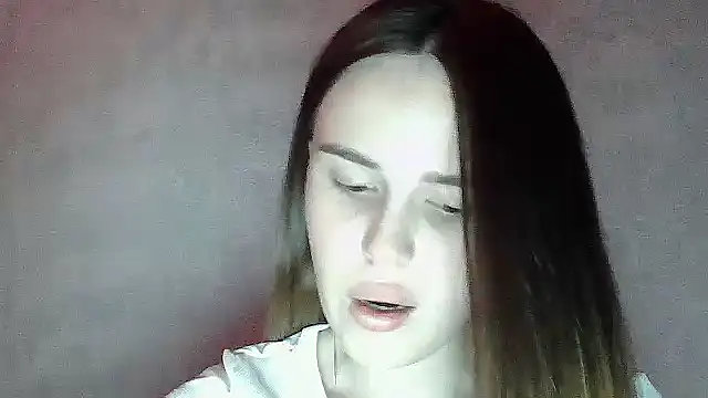 SweetLoraa online show from 8, 6, 2026