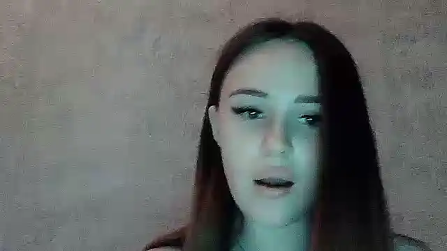SweetLoraa online show from 12, 6, 2026