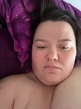 SunnyLeila2101 online show from 7, 4, 2026