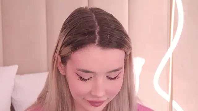 Snapshot of Nesolla chatting on 2, 2, 2026 Nesolla online show from 2, 2, 2026