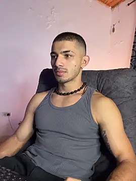 Snapshot of ArturoCardona_ chatting on 3, 10, 2025 ArturoCardona online show from 3, 10, 2025