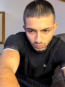 Snapshot of ArturoCardona_ chatting on 17, 10, 2025 ArturoCardona online show from 17, 10, 2025