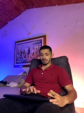 Snapshot of ArturoCardona_ chatting on 12, 11, 2025 ArturoCardona online show from 12, 11, 2025