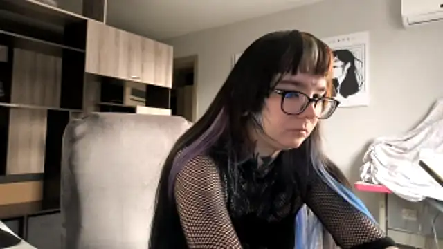 HighelikeGirl online show from 12, 11, 2025