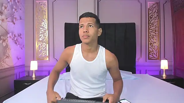 KingStark  online show from 7, 11, 2025