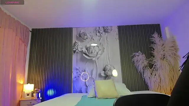 MichellePreston online show from 6, 4, 2026