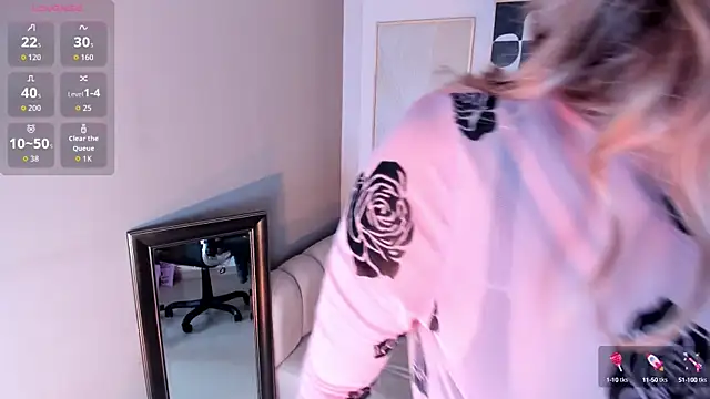 Snapshot of marie_bass chatting on 11, 10, 2025 marie bass online show from 11, 10, 2025