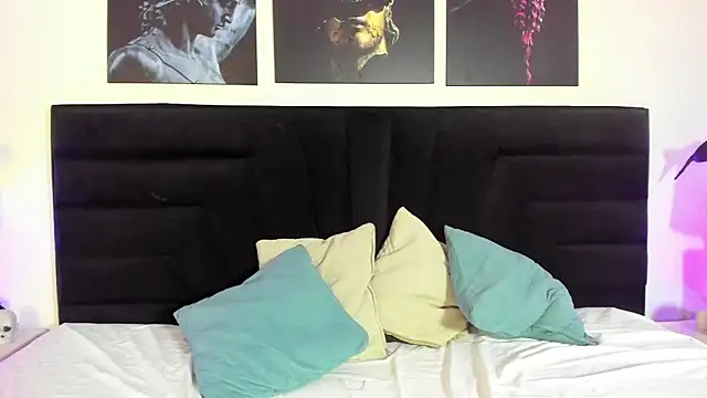 BellaRoux1 online show from 28, 10, 2025