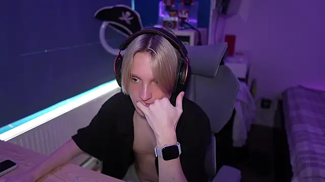 Snapshot of Serxyi chatting on 13, 9, 2025 Serxyi online show from 13, 9, 2025