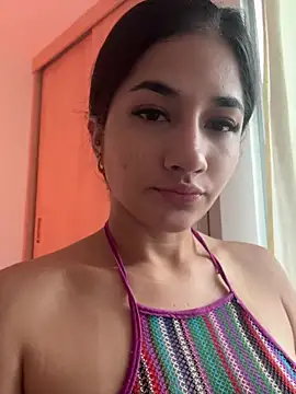 Snapshot of LauraCatalina chatting on 21, 11, 2025 LauraCatalina online show from 21, 11, 2025