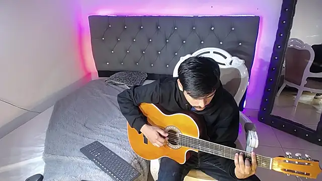 Charlie Cock  online show from 13, 9, 2025