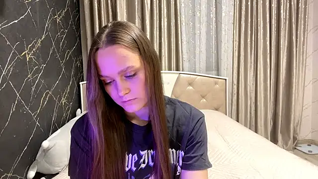 Snapshot of SoSweetGirl chatting on 21, 9, 2025 SoSweetGirl online show from 21, 9, 2025