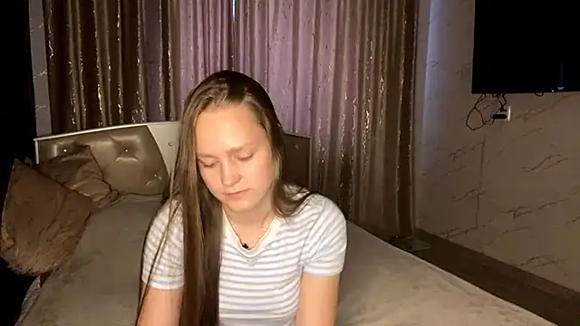 Snapshot of SoSweetGirl chatting on 7, 10, 2025 SoSweetGirl online show from 7, 10, 2025