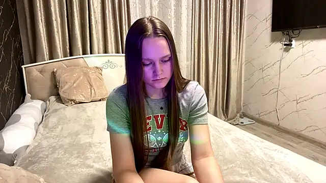 Snapshot of SoSweetGirl chatting on 4, 11, 2025 SoSweetGirl online show from 4, 11, 2025