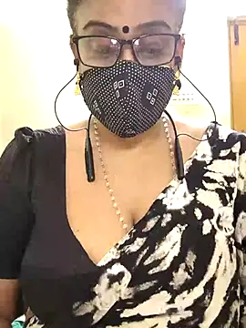 Snapshot of sweet-lotus chatting on 16, 11, 2025 sweet-lotus online show from 16, 11, 2025