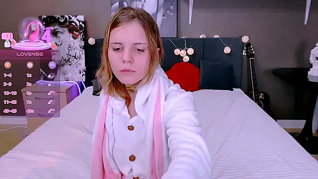 Snapshot of Enrujuvu_Vanpaia chatting on 12, 9, 2025 Enrujuvu Vanpaia online show from 12, 9, 2025