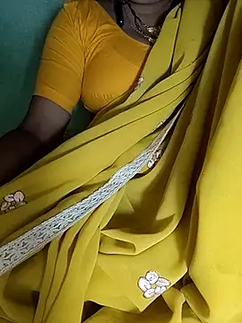 Snapshot of Hotty-Monaa chatting on 19, 10, 2025 Hotty-Monaa online show from 19, 10, 2025